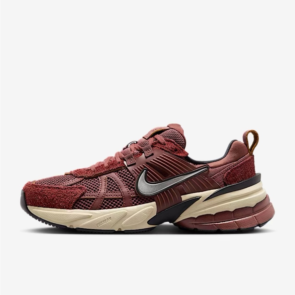 Nike V2K Run shoes. Dark Red/Burgundy. Size 6.5. Like New, Perfect Condition